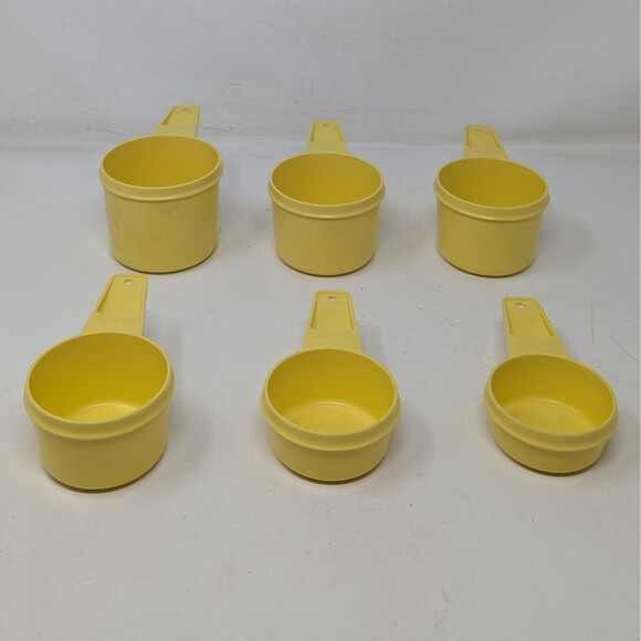 Vintage Tupperware Measuring Cups Set of 6 Harvest Yellow 1/4 1/3 1/2 2/3 3/4 1C - Picture 7 of 7